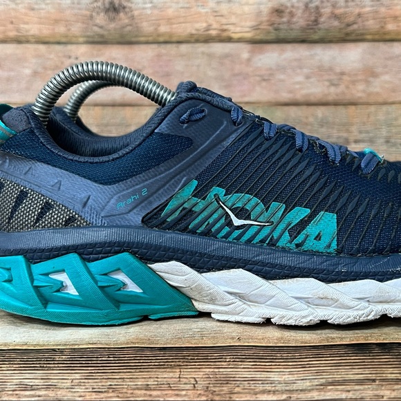 Hoka Arahi 2 Athletic Shoes - Picture 9 of 10